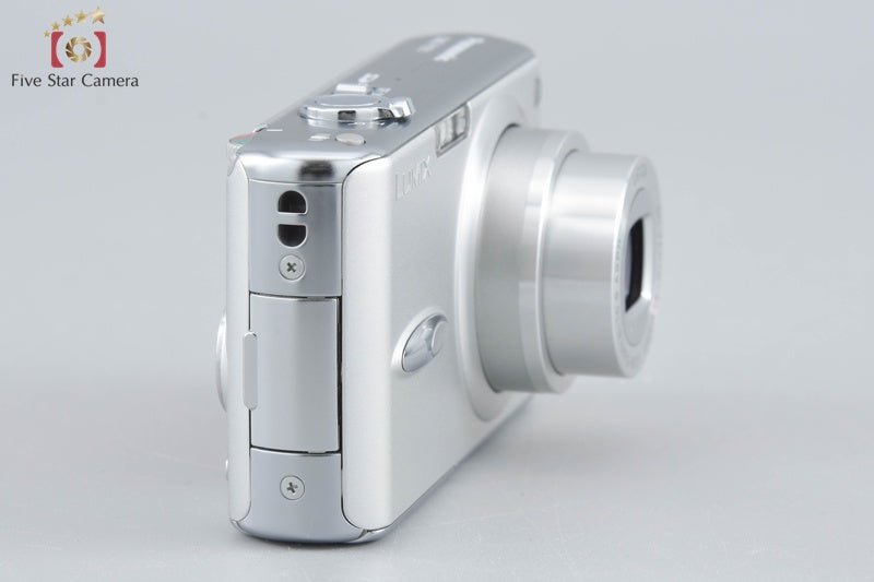 Panasonic LUMIX DMC-FX01 Silver 6.0 MP Digital Camera