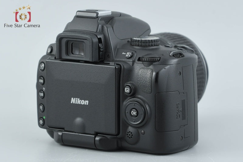 Nikon D5000 12.3 MP DSLR Camera 18-55 VR Lens
