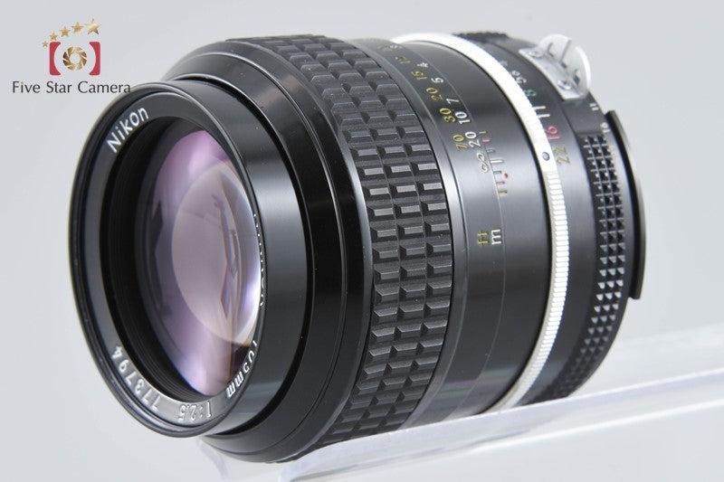 Nikon Ai NIKKOR 105mm f/2.5