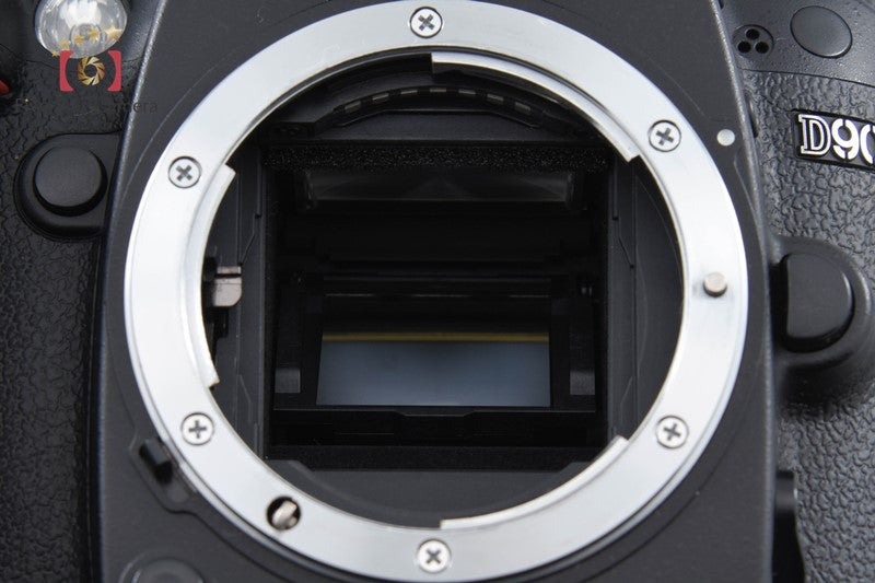 Nikon D90 12.3 MP DSLR Camera AF-S DX 18-55 G VR Lens