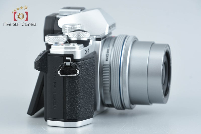 "Count 588" Olympus OM-D E-M10 Mark II Silver 16.1 MP 14-42 EZ Lens