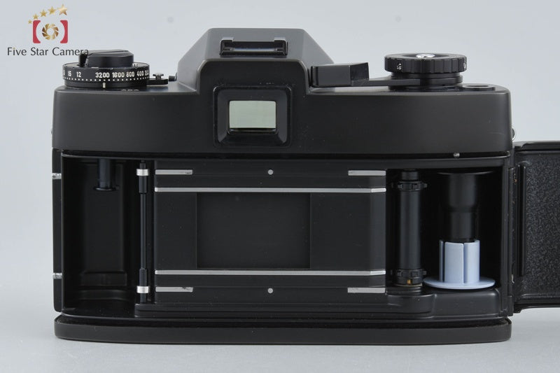 Leica Leicaflex SL Black 35mm SLR Film Camera