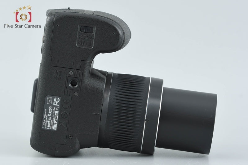 Fujifilm FinePix S3200 14.0 MP Digital Camera