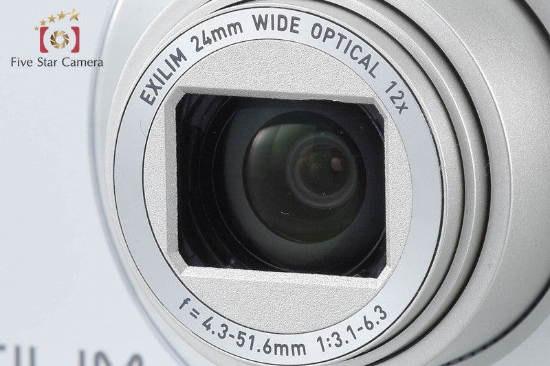 Casio EXILIM EX-ZS240 Silver 16.1 MP Digital Camera w/ Box