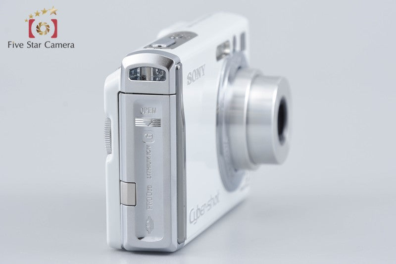 Sony Cyber-Shot DSC-W80 White 7.2 MP Digital Camera [Japanese Language Only]