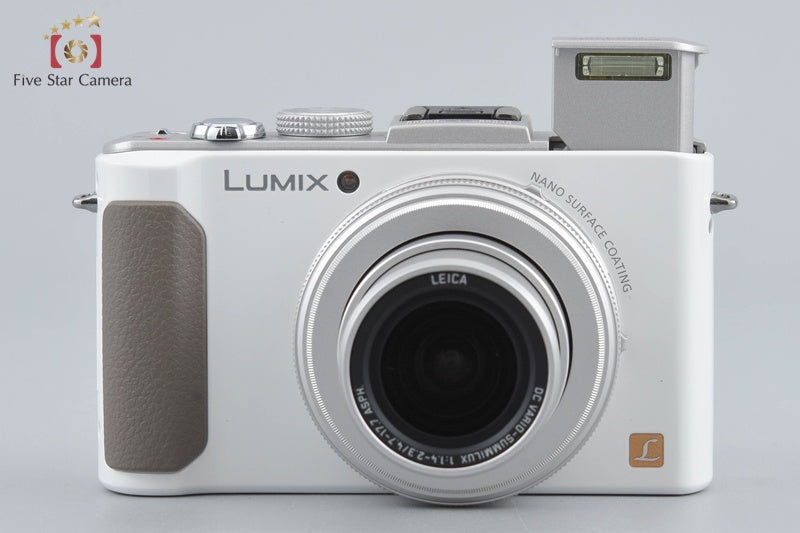 Panasonic LUMIX DMC-LX7 White 10.1 MP Digital Camera [Japanese Language Only]