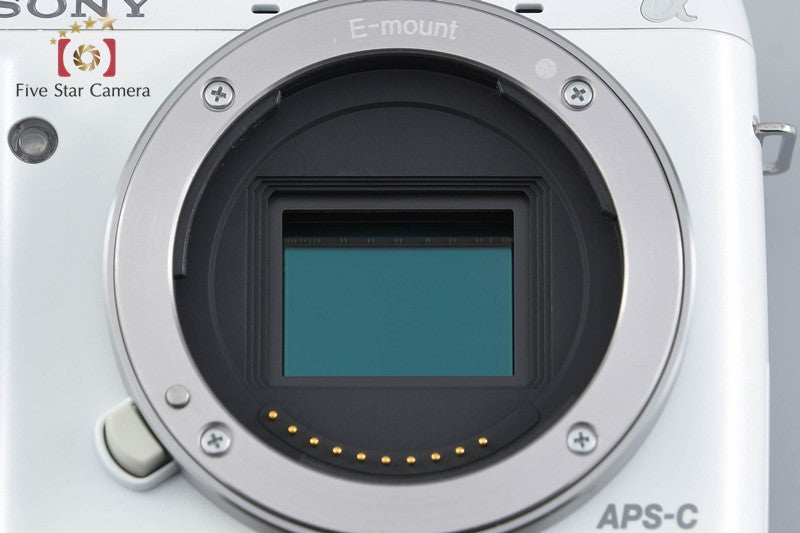 Count 2,185 Sony Alpha NEX-F3 White 16.1MP 18-55 Lens [Japanese Language Only]