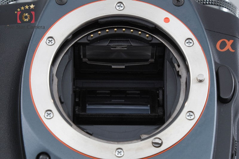 Sony α100 DSLR-A100 Black 10.2 MP 18-70 Lens [Japanese Language Only]