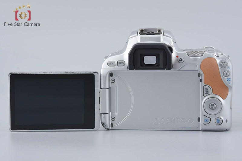 Canon EOS Kiss X9 / Rebel SL2 / 200D Silver 24.2 MP DSLR 18-55 IS STM Lens