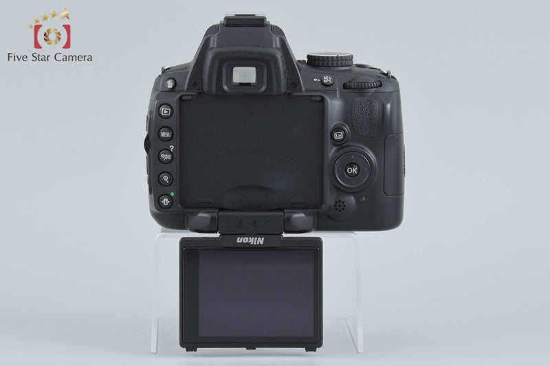 Nikon D5000 12.3 MP DSLR Camera 18-55 VR Lens