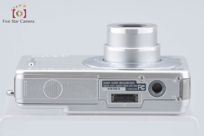 SONY Cyber-shot DSC-W50 Silver 6.0 MP Digital Camera [Japanese Language Only]