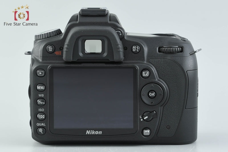 "Count 724" Nikon D90 12.3 MP DSLR Camera AF-S DX 18-105 G VR Lens