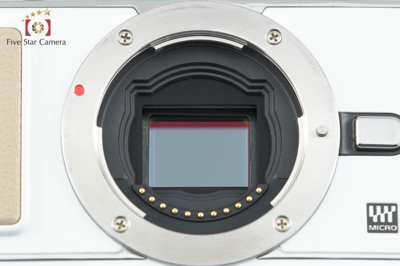 Olympus PEN E-P3 White 12.3 MP Mirrorless Camera 14-42 Lens