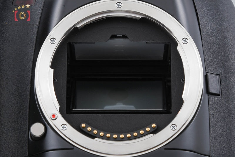 Leica S Typ 007 37.5 MP Medium Format Digital SLR Camera