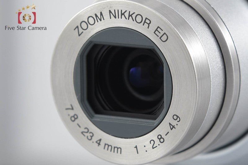 Nikon COOLPIX E5200 Silver 5.1 MP Digital Camera w/ Box