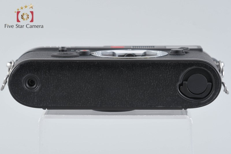 Leica M6 Black 35mm Rangefinder Film Camera Body w/ Box