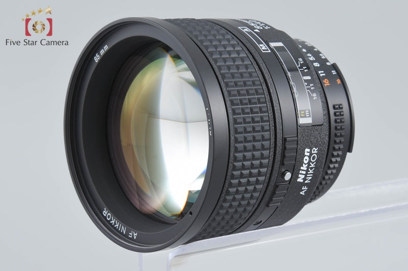 Nikon AF NIKKOR 85mm f/1.4 D w/ Box
