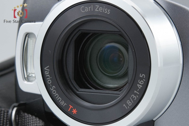 Sony HANDYCAM DCR-SR220 60GB Digital Camcorder [Japanese Language Only