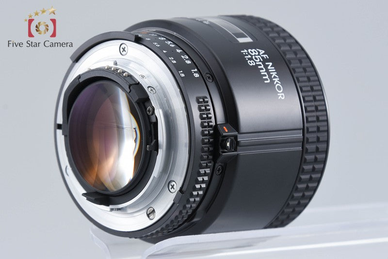 Nikon AF NIKKOR 85mm f/1.8 w/ Box