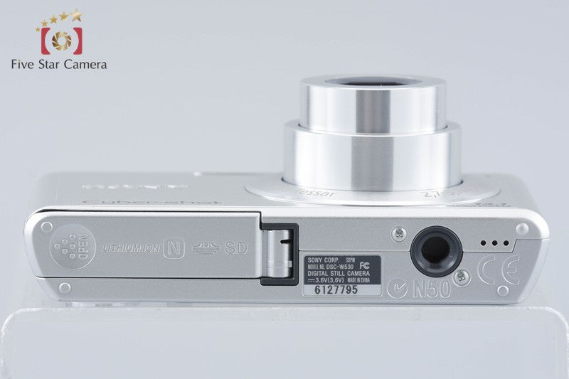 SONY Cyber-shot DSC-W530 Silver 14.1 MP Digital Camera [Japanese Language Only]