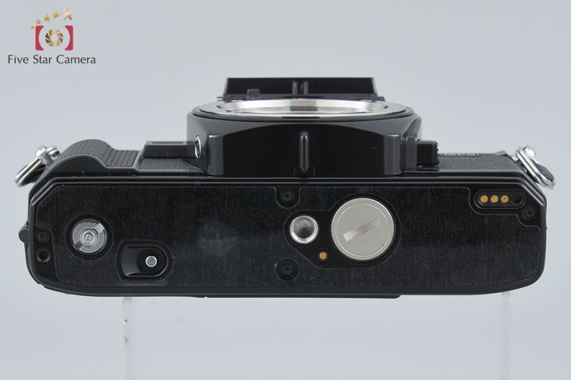 Minolta New X-700 35mm SLR Film Camera Body