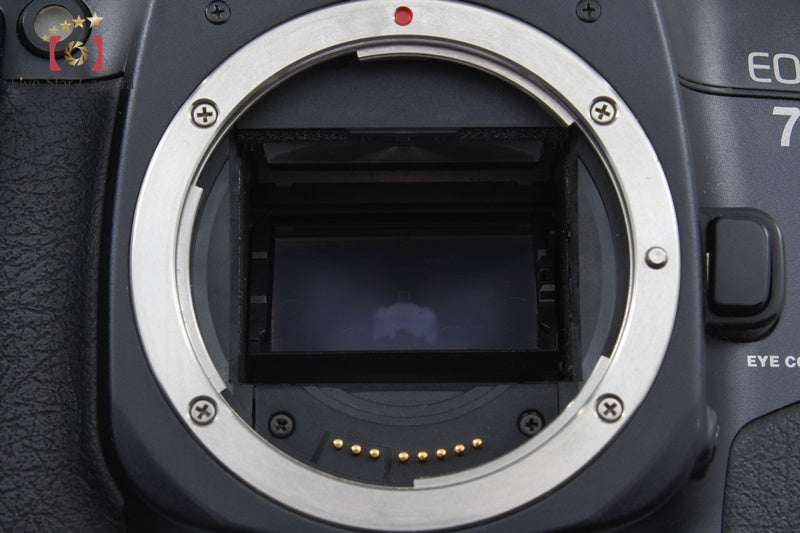 Canon EOS 7 35mm SLR Film Camera Body + BP-300 Battery pack