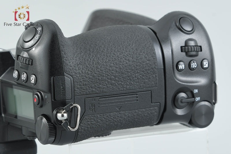 Panasonic LUMIX DC-G9 Black 20.3 MP Mirrorless Camera + DMW-BGG9 Battery Grip