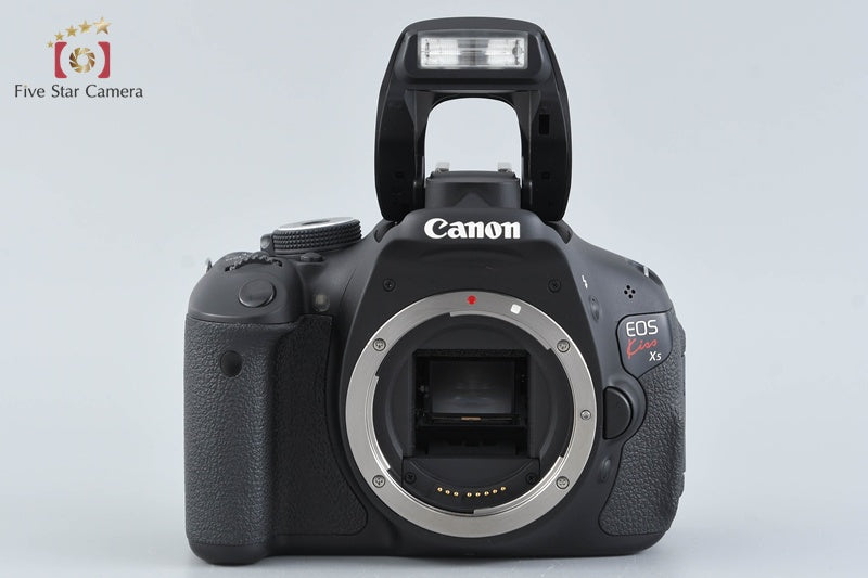 Canon EOS Kiss X5 / Rebel T3i / 600D 18.0 MP EF-S 18-55 IS II Lens