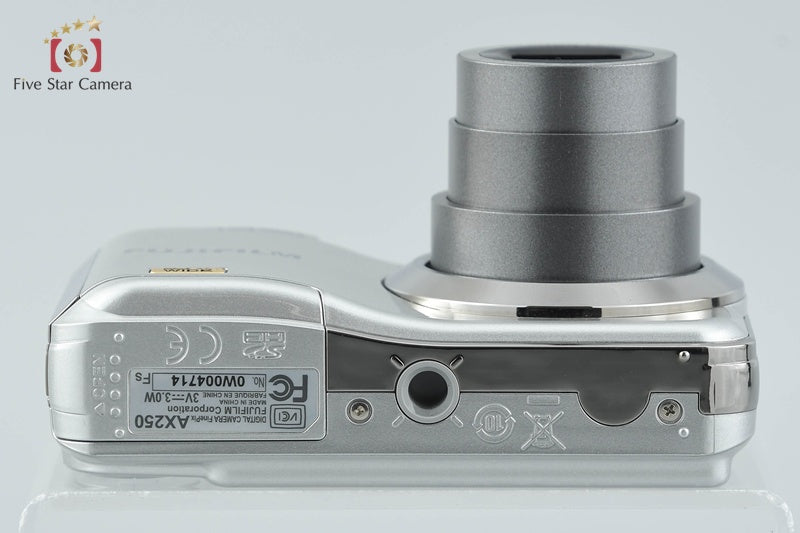 Fujifilm FinePix AX250 Silver 14.0 MP Digital Camera