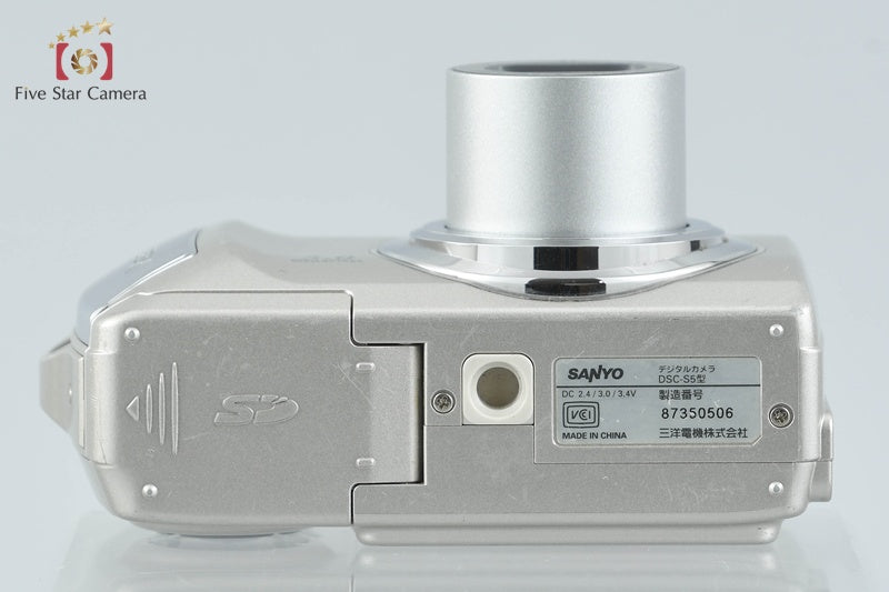 SANYO Xacti DSC-S5 5.1 MP Digital Camera