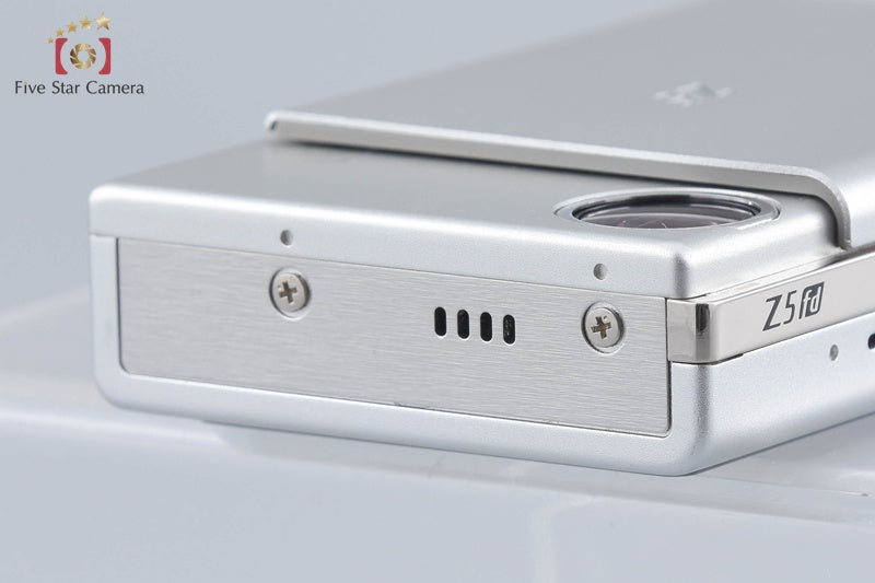 Fujifilm FinePix Z5fd Silver 6.3 MP Digital Camera