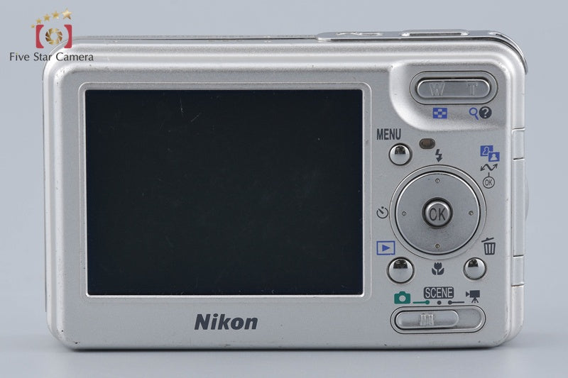 Nikon COOLPIX S3 Frost Silver 6.0 MP Digital Camera