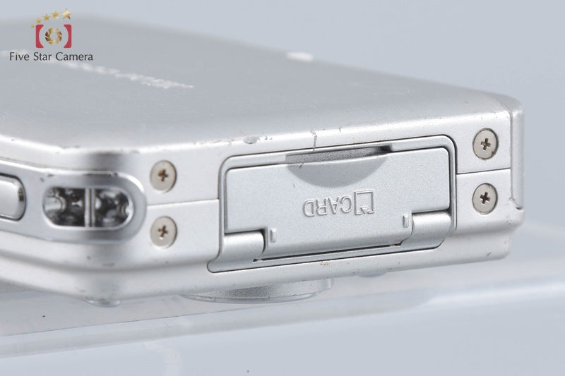 Nikon COOLPIX S3 Frost Silver 6.0 MP Digital Camera