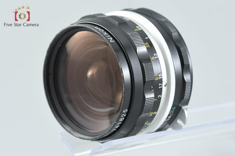 Nikon NIKKOR-H Auto 28mm f/3.5 Non Ai Lens