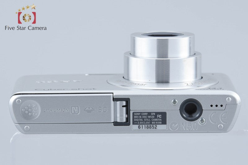 SONY Cyber-shot DSC-W530 Silver 14.1 MP Digital Camera [Japanese Language Only]