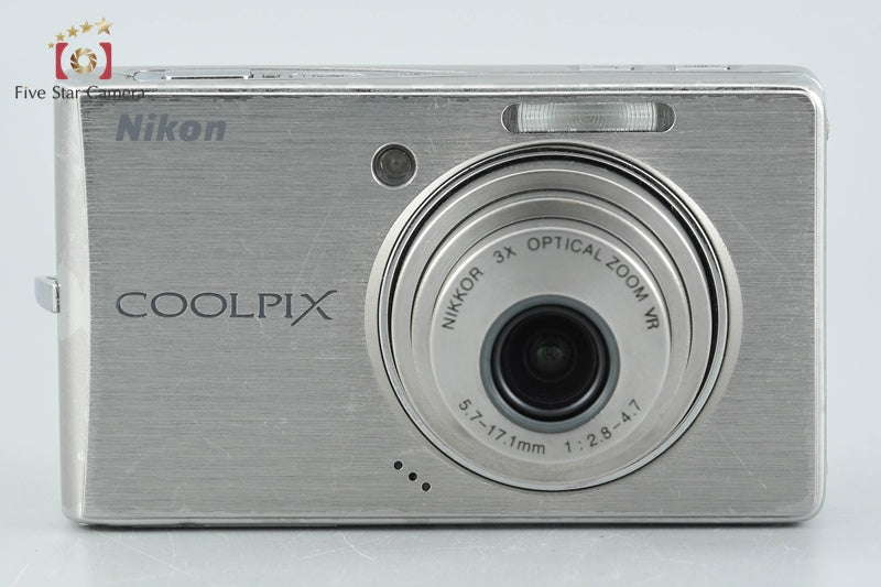 Nikon COOLPIX S500 Silver 7.1 MP Digital Camera