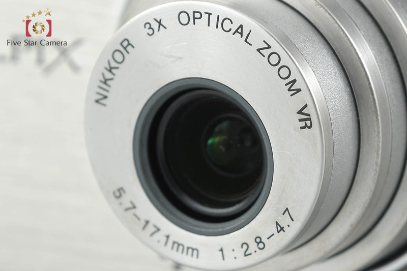 Nikon COOLPIX S500 Silver 7.1 MP Digital Camera