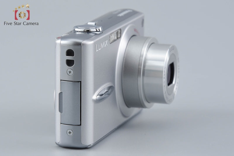 Panasonic LUMIX DMC-FX30 Precious Silver 7.2 MP Digital Camera