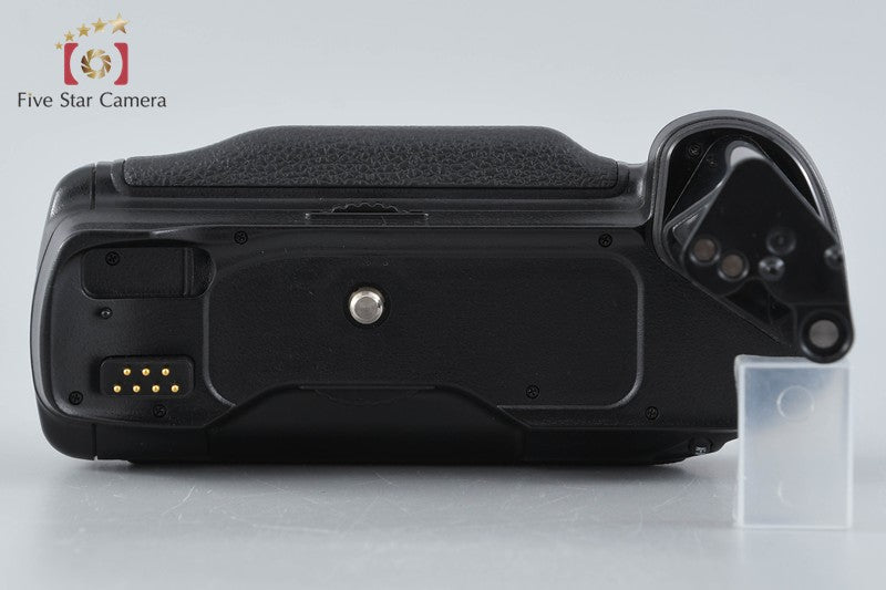 Nikon F100 35mm SLR Film Camera + MB-15 Multi Power Battery Pack