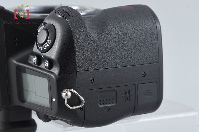Pentax K-7 14.6 MP DSLR Camera Body