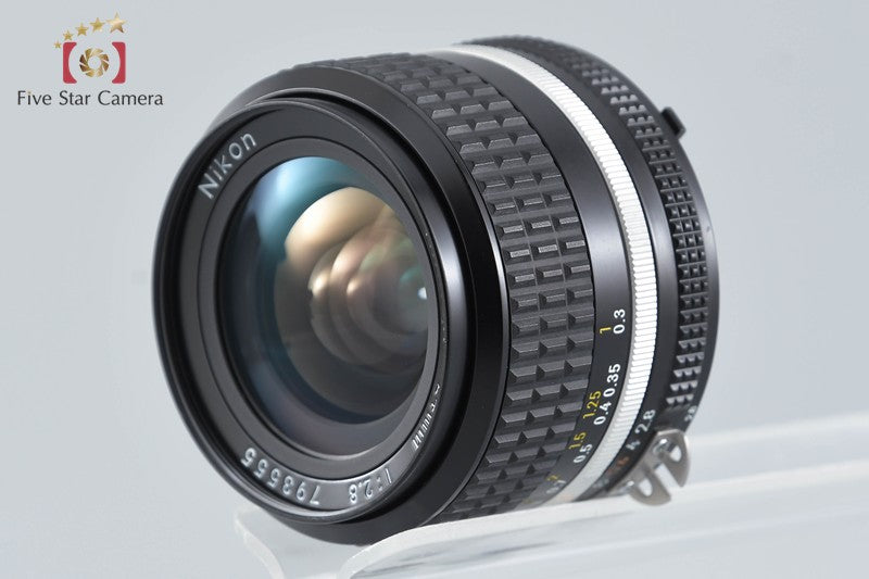 Nikon Ai-S NIKKOR 24mm f/2.8
