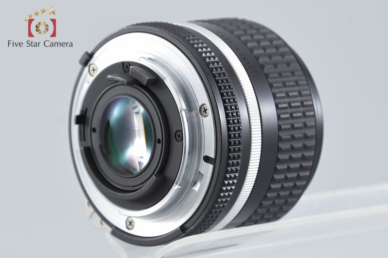 Nikon Ai-S NIKKOR 24mm f/2.8