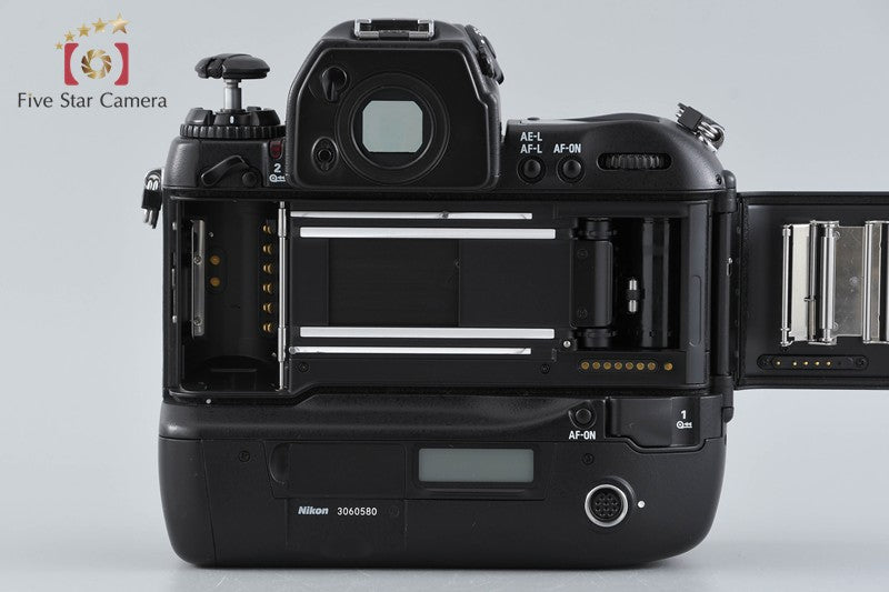 Nikon F5 35mm SLR Film Camera Body