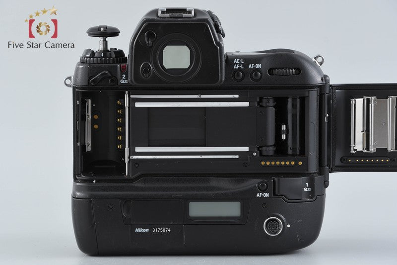 Nikon F5 35mm SLR Film Camera Body + MF-28 Data Back