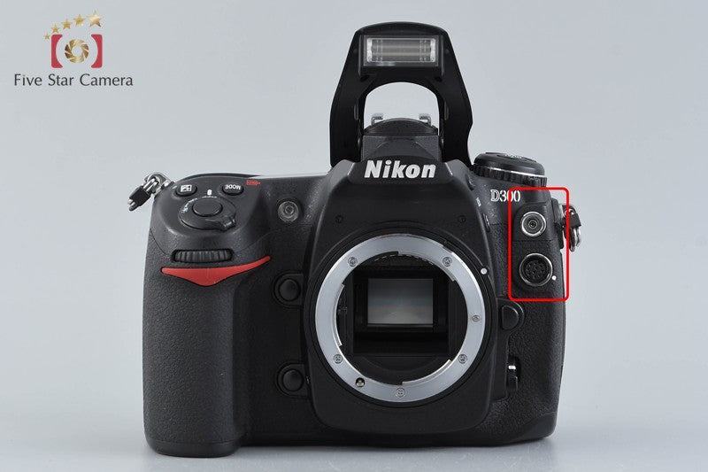 Nikon D300 12.3 MP Digital SLR Camera AF-S DX NIKKOR 18-55 VR Lens