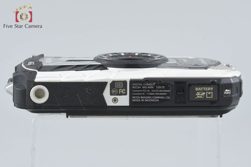"Shutter count 4,077" Ricoh PENTAX WG-40W White 16.0 MP Waterproof Action Camera