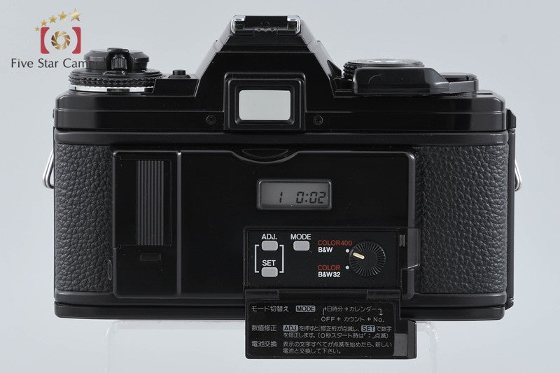 Minolta New X-700 35mm SLR Film Camera Body w/ Data Back