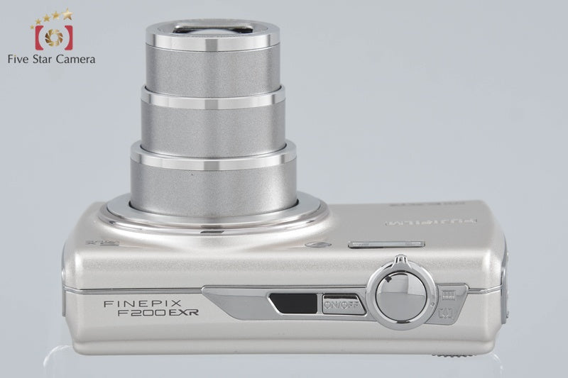 Fujifilm FinePix F200EXR Silver 12.0 MP Digital Camera w/ Box