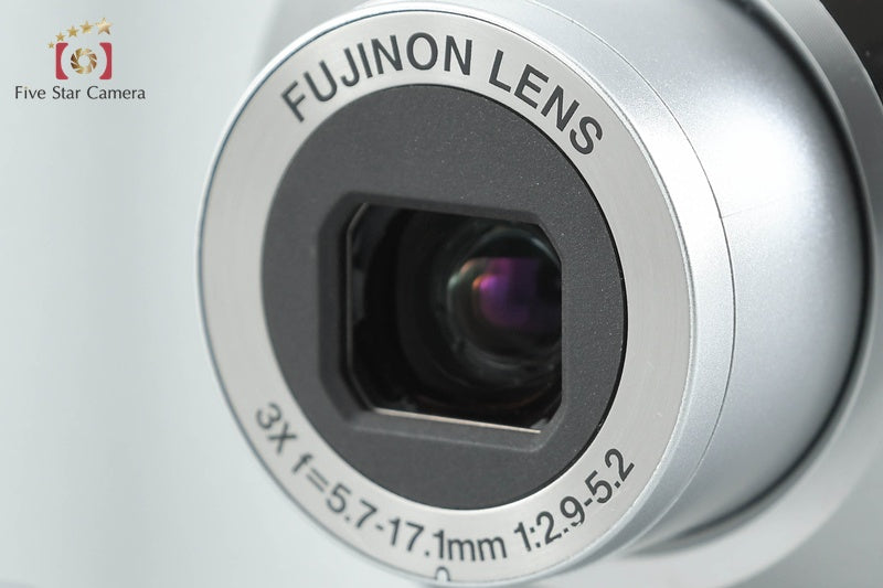 Fujifilm FinePix AV230 Silver 14.0 MP Digital Camera