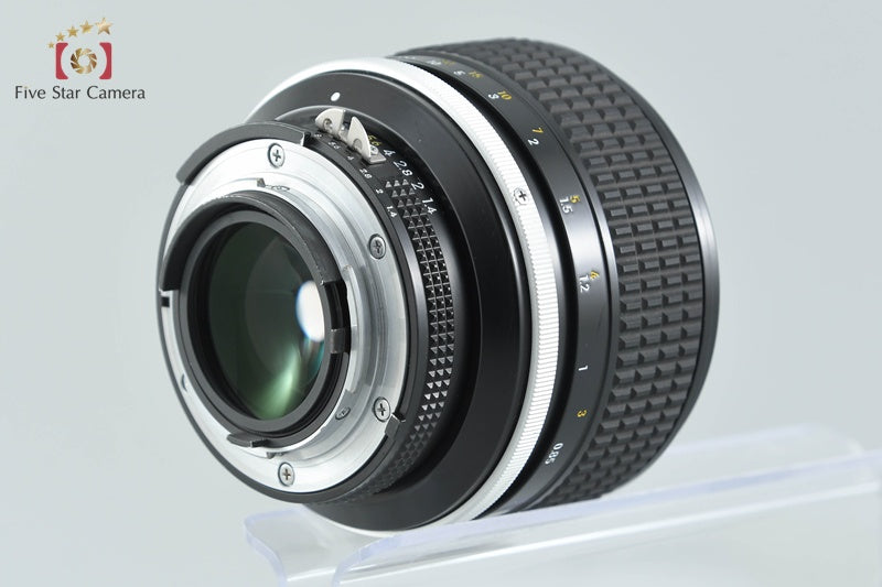 Nikon Ai-S NIKKOR 85mm f/1.4